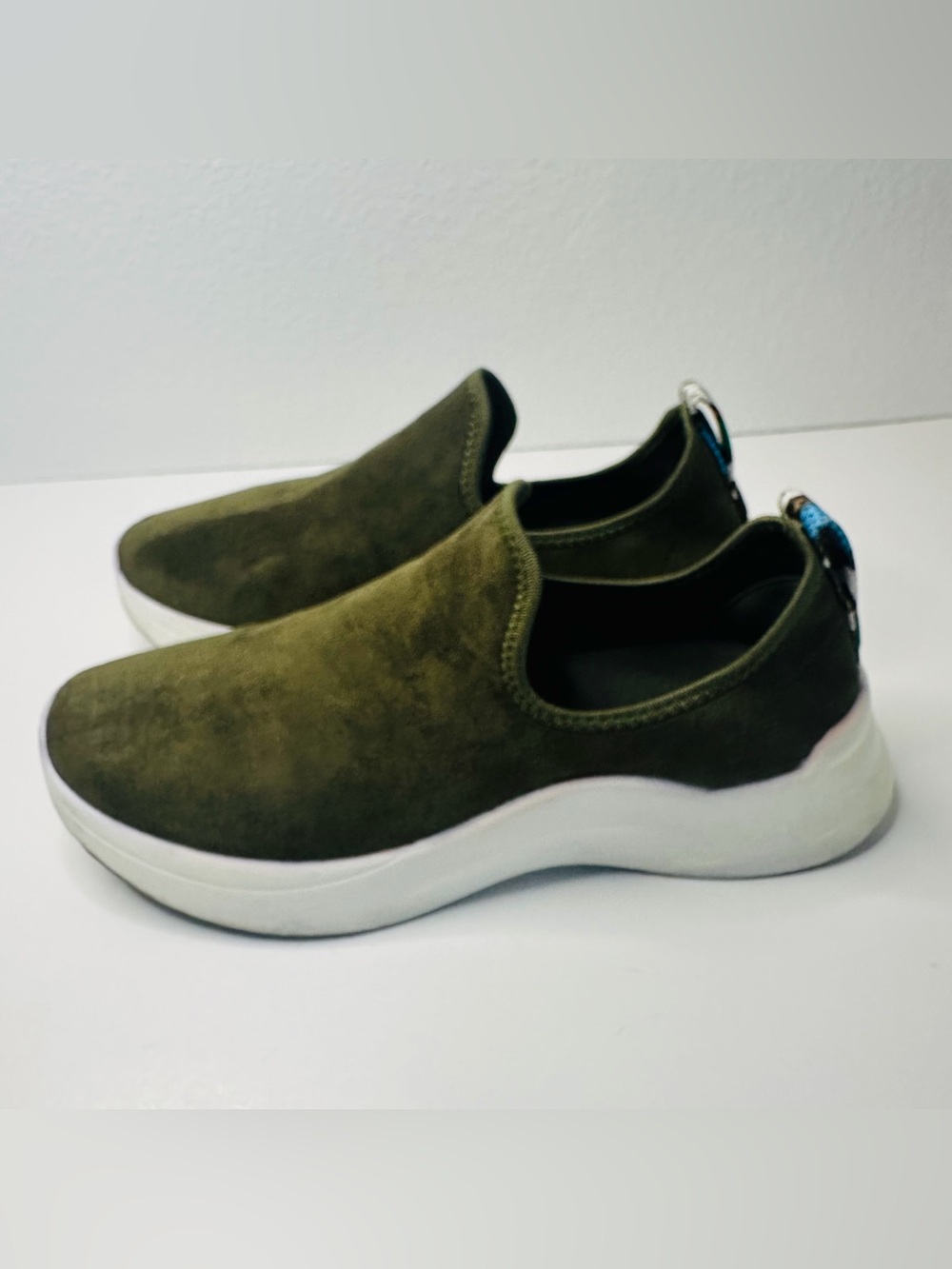 Seven 7 Green Micro Suede Electra Slip On Sneakers Size 8